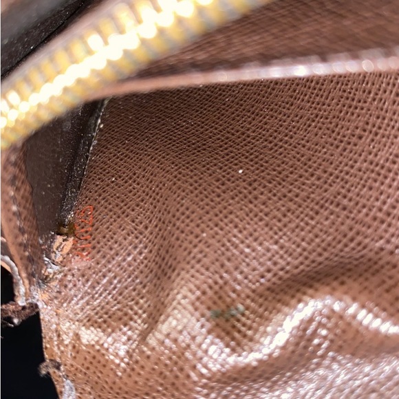 Authentic Louis Vuitton Damier Brazza Wallet - Picture 11 of 14